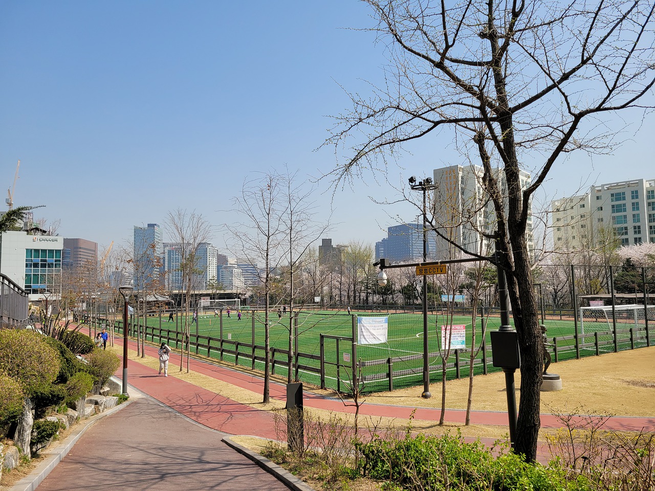 之一是展示